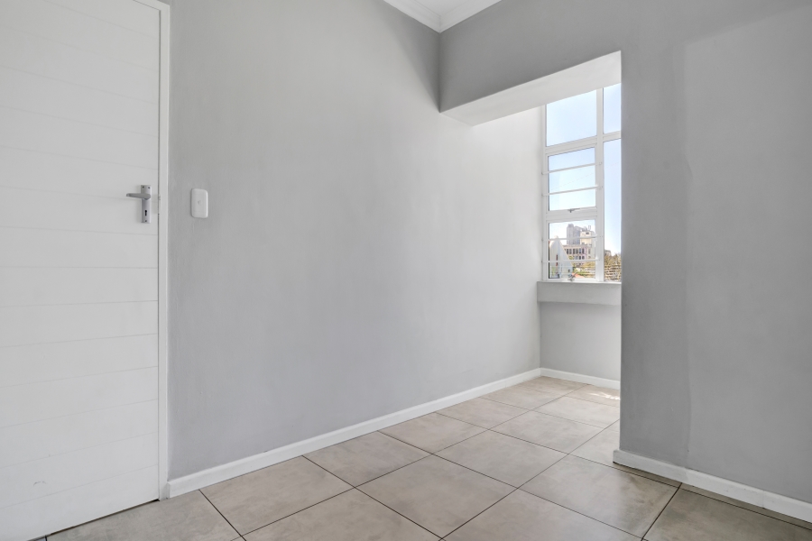 To Let 2 Bedroom Property for Rent in Zonnebloem Western Cape